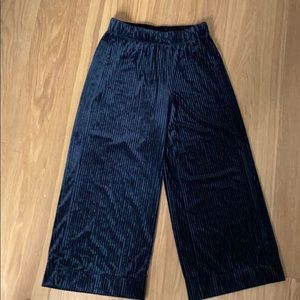 I am selling these stylish Tucker and Tate pants